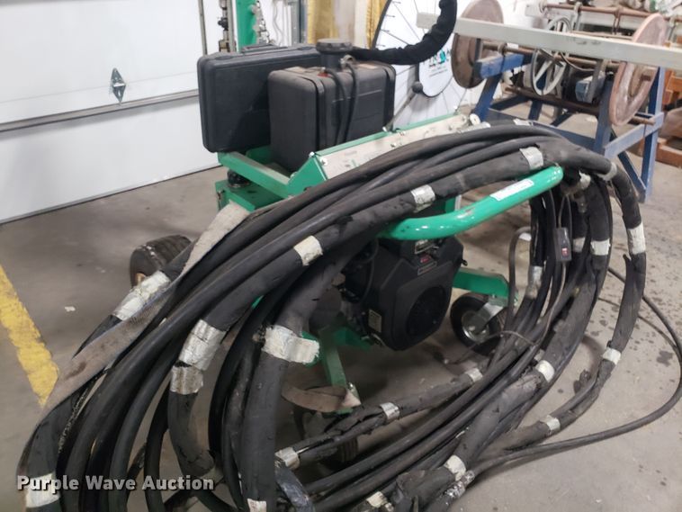 image for item EZ9089 Garlock 2120 Commander airless sprayer