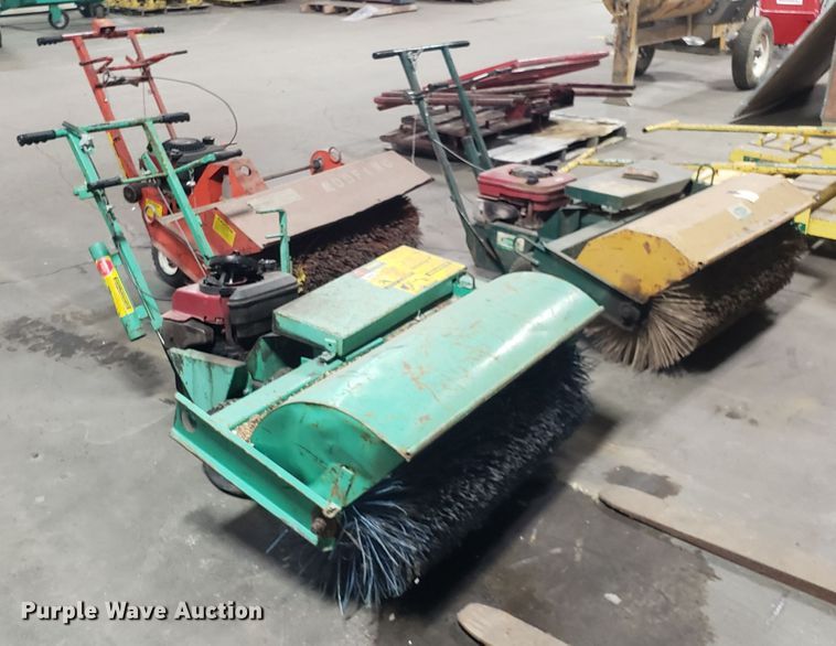 image for item EZ9090 (3) brooms