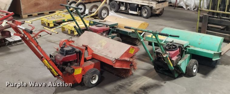 image for item EZ9090 (3) brooms