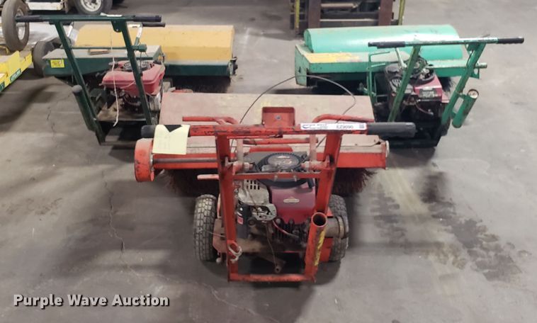 image for item EZ9090 (3) brooms