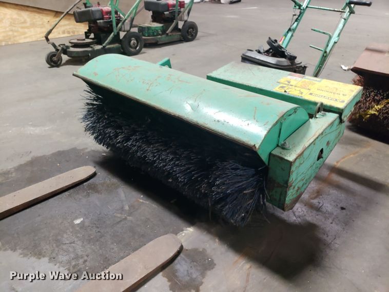 image for item EZ9090 (3) brooms