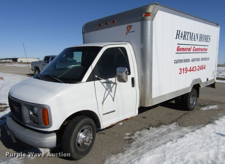 image for item FD9371 2002 GMC Savana G3500 box truck