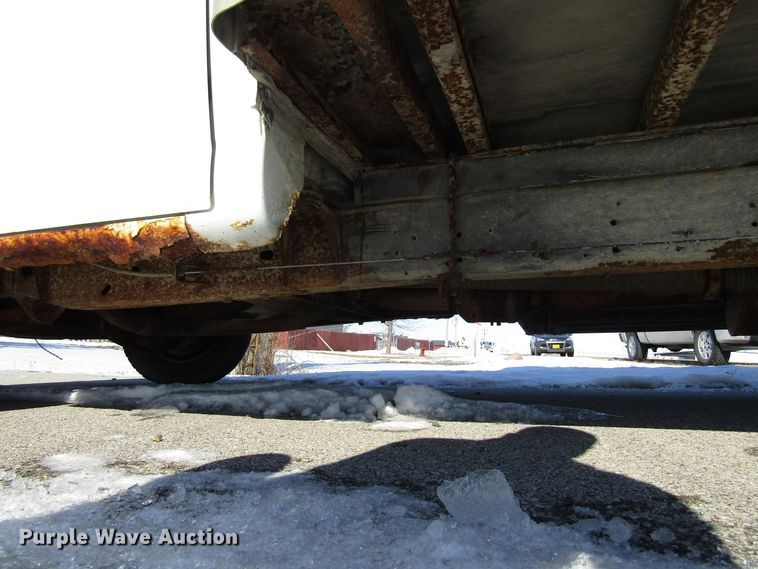 image for item FD9371 2002 GMC Savana G3500 box truck