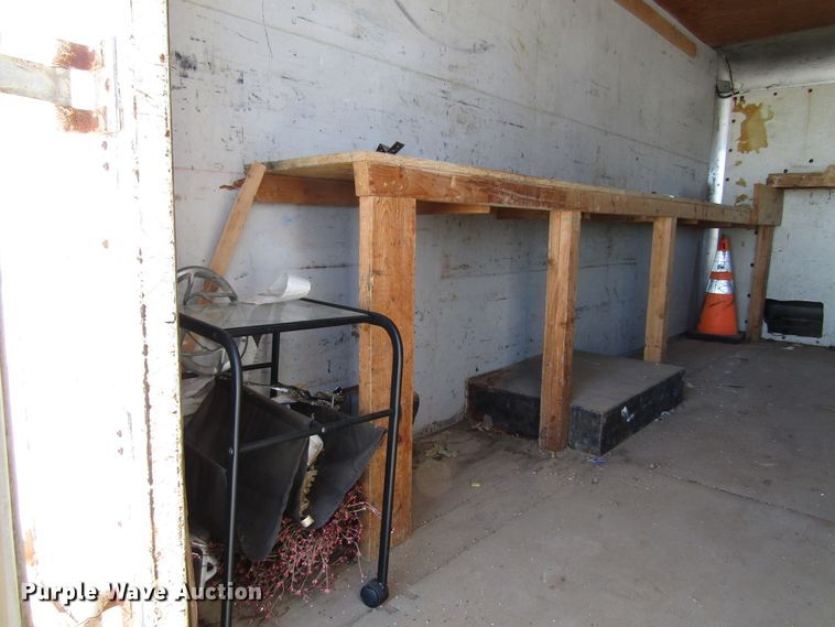 image for item FD9371 2002 GMC Savana G3500 box truck