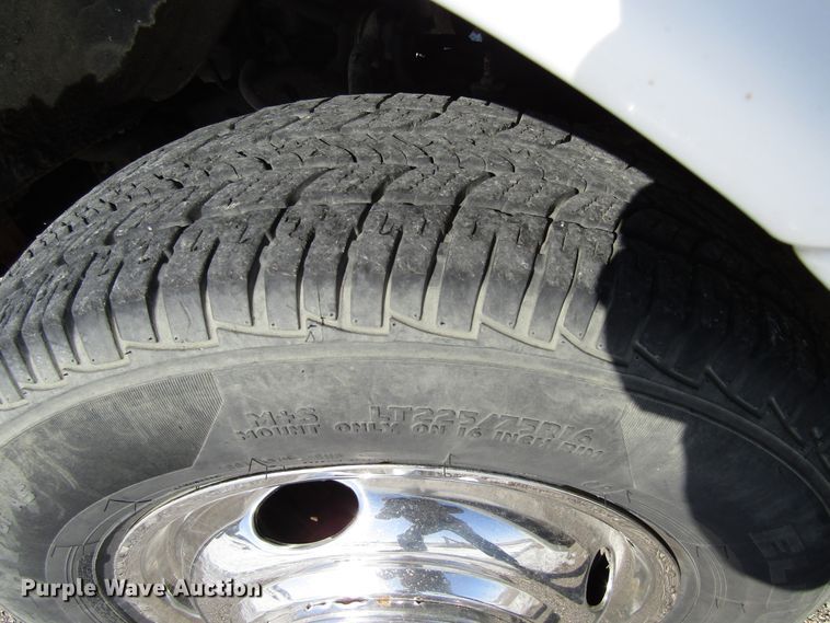 image for item FD9371 2002 GMC Savana G3500 box truck