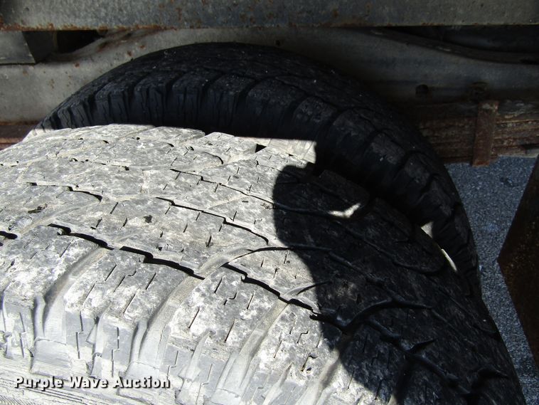 image for item FD9371 2002 GMC Savana G3500 box truck