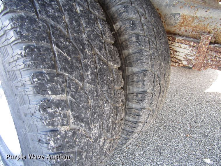 image for item FD9371 2002 GMC Savana G3500 box truck