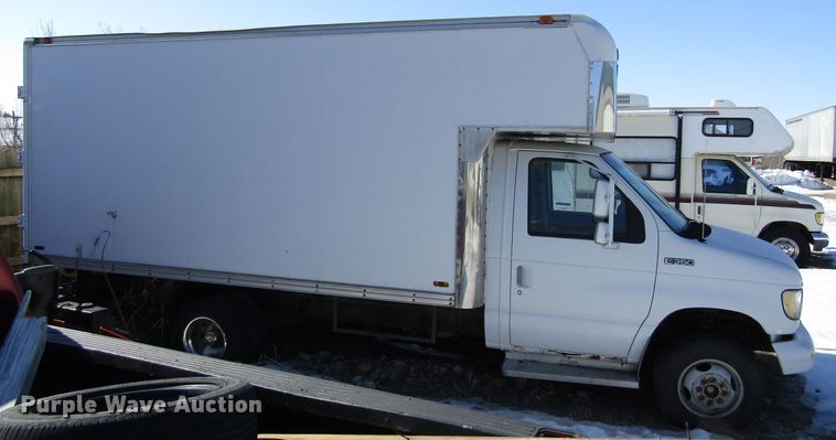 image for item FD9373 1994 Ford Econoline E350 box truck