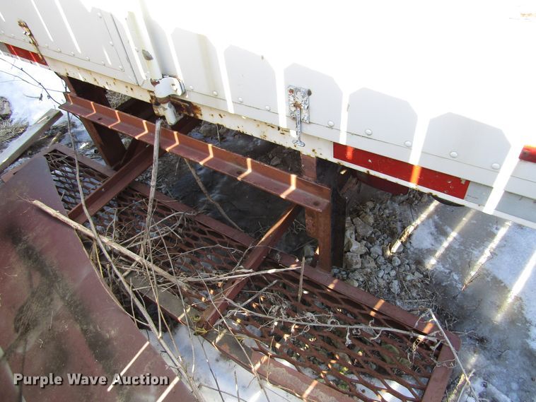 image for item FD9373 1994 Ford Econoline E350 box truck