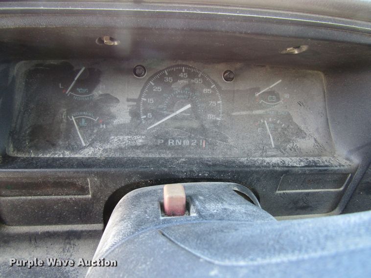 image for item FD9373 1994 Ford Econoline E350 box truck