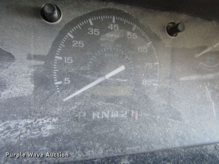 image for item FD9373 1994 Ford Econoline E350 box truck