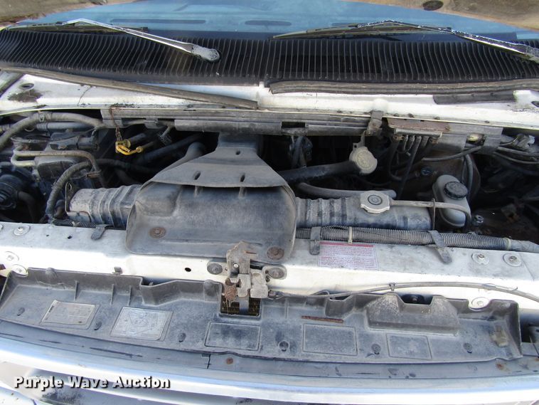 image for item FD9373 1994 Ford Econoline E350 box truck