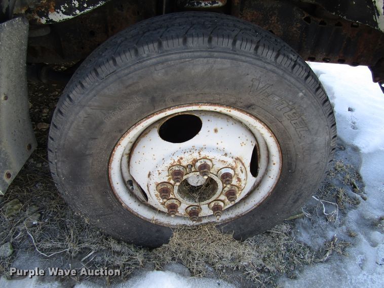 image for item FD9373 1994 Ford Econoline E350 box truck