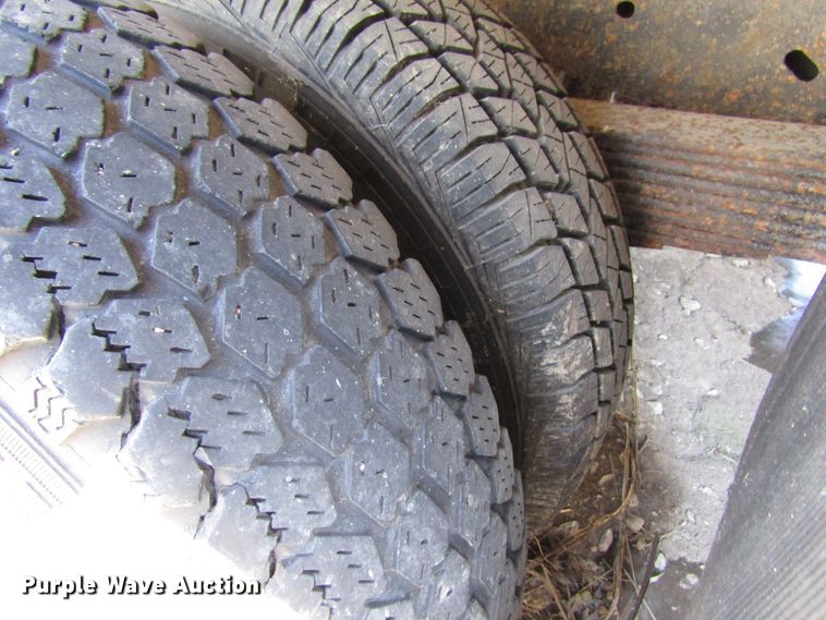 image for item FD9373 1994 Ford Econoline E350 box truck