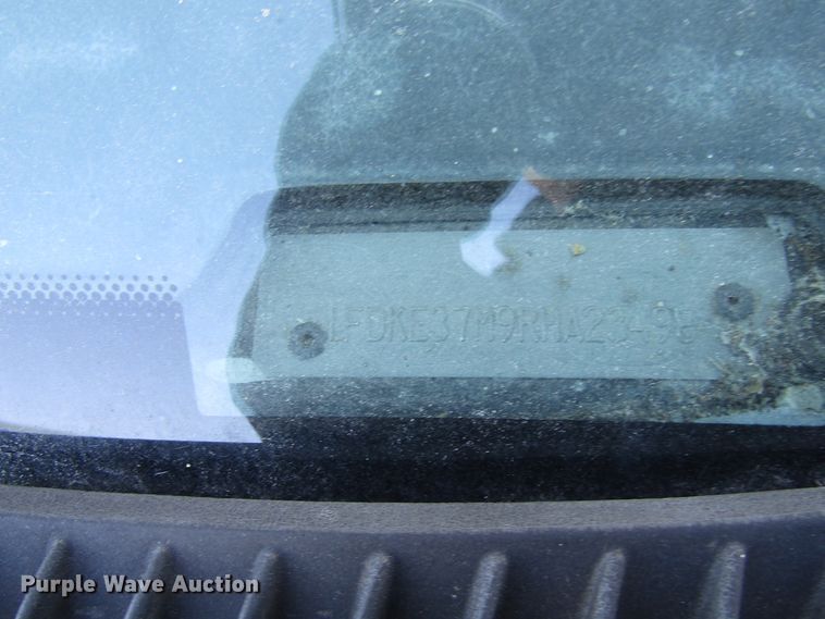 image for item FD9373 1994 Ford Econoline E350 box truck