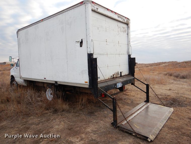 image for item FG9997 1997 Ford E350 box truck