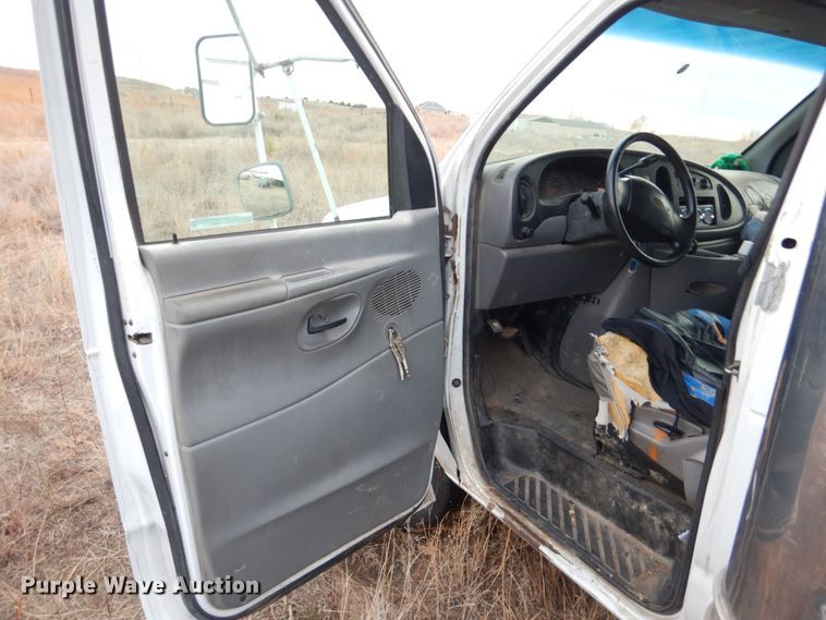 image for item FG9997 1997 Ford E350 box truck