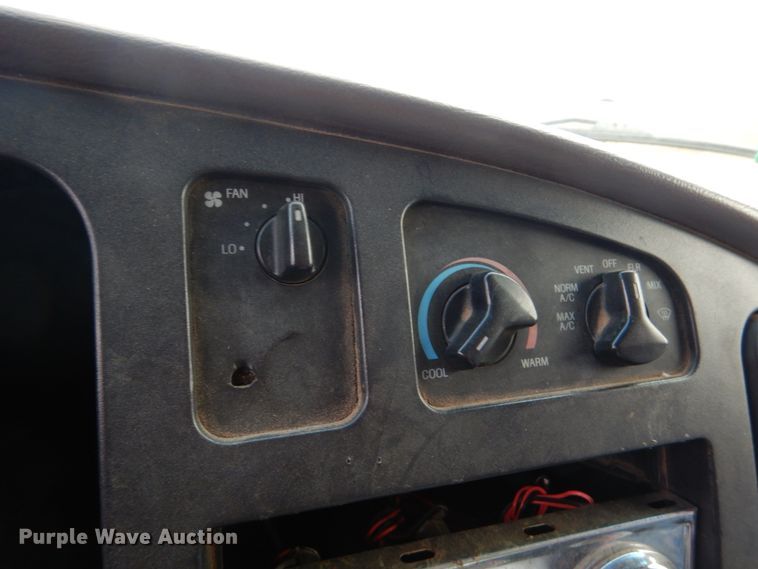 image for item FG9997 1997 Ford E350 box truck