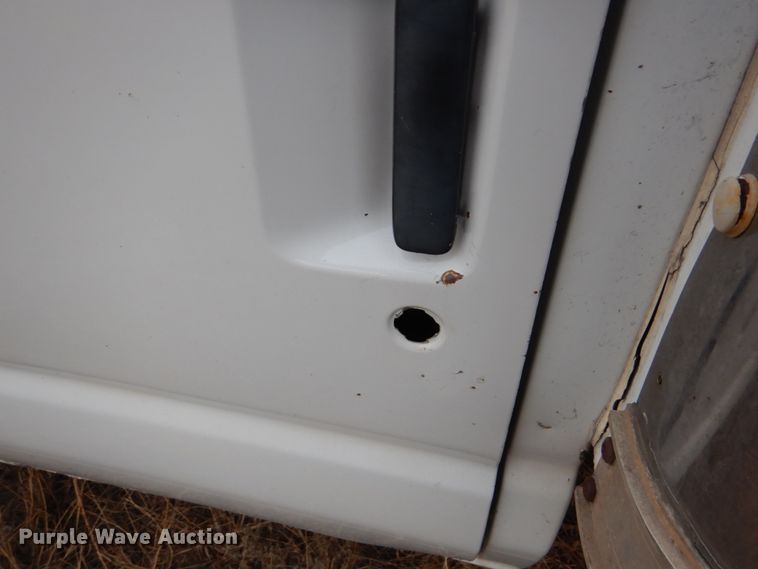 image for item FG9997 1997 Ford E350 box truck