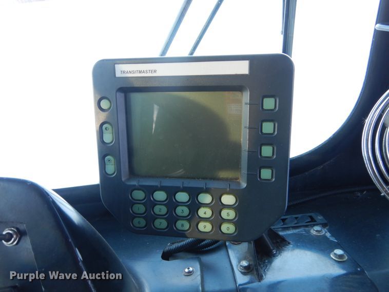 image for item FU9066 2006 New Flyer D40LF coach bus