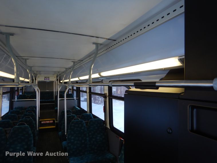 image for item FU9066 2006 New Flyer D40LF coach bus