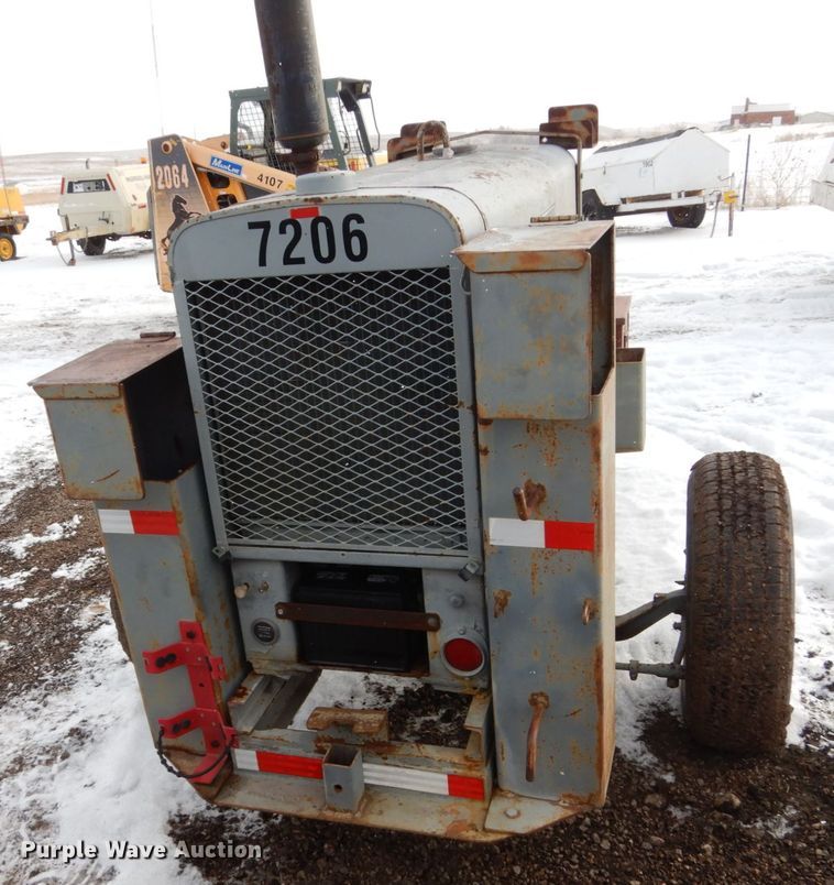 image for item FU9200 Lincoln SA-200-F162 welder