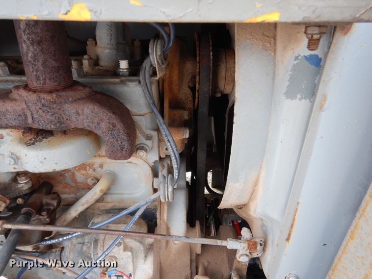 image for item FU9200 Lincoln SA-200-F162 welder