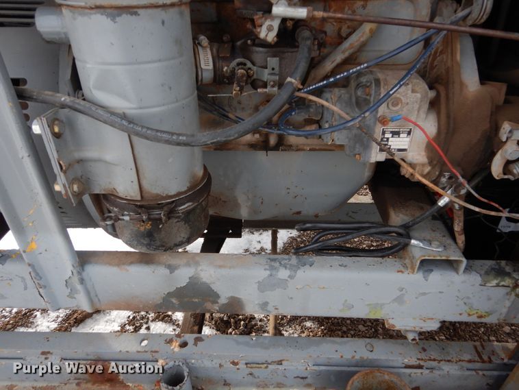 image for item FU9200 Lincoln SA-200-F162 welder