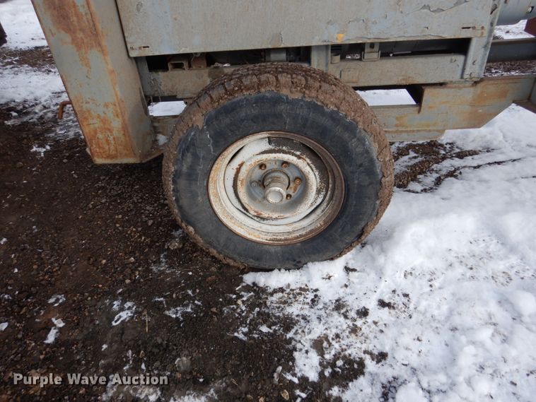 image for item FU9200 Lincoln SA-200-F162 welder