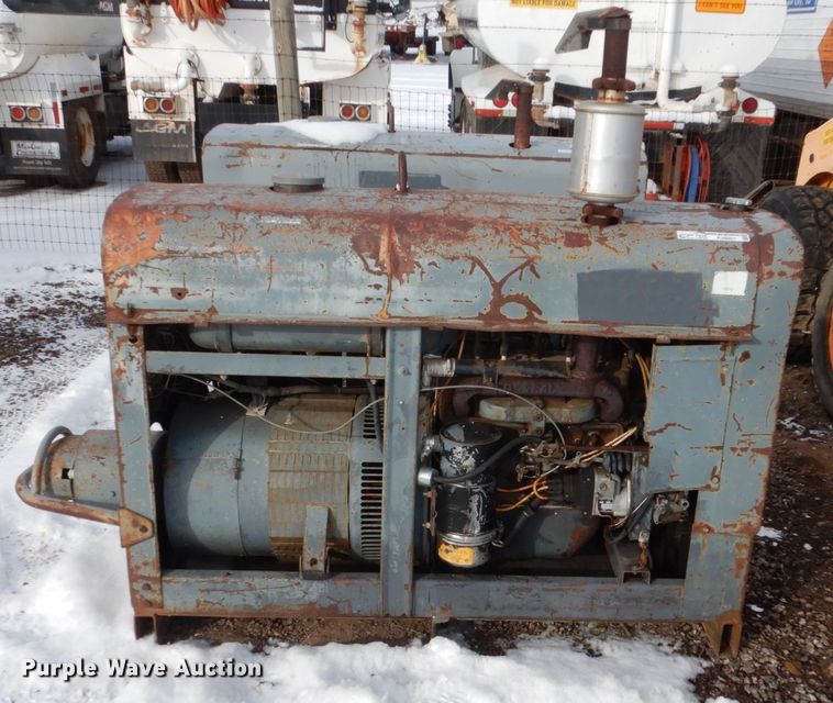 image for item FU9201 Lincoln SA-200-F-163 welder