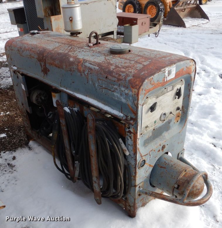 image for item FU9201 Lincoln SA-200-F-163 welder