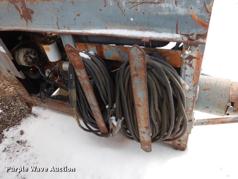 image for item FU9201 Lincoln SA-200-F-163 welder