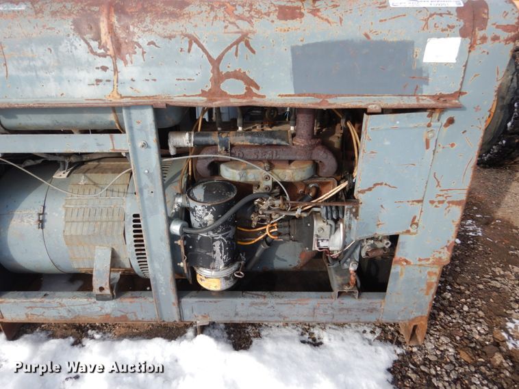 image for item FU9201 Lincoln SA-200-F-163 welder