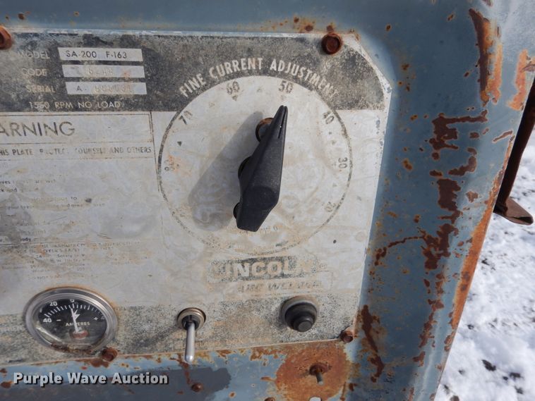 image for item FU9201 Lincoln SA-200-F-163 welder