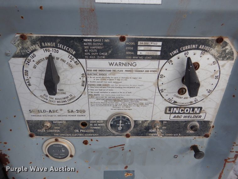 image for item FU9202 Lincoln SA-220-F-163 welder