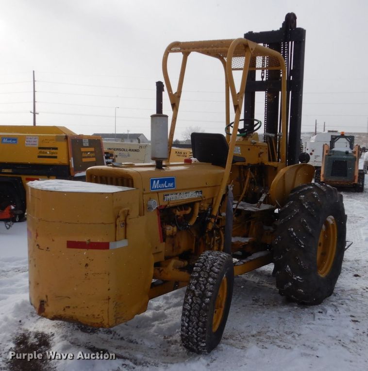 image for item FU9205 International forklift