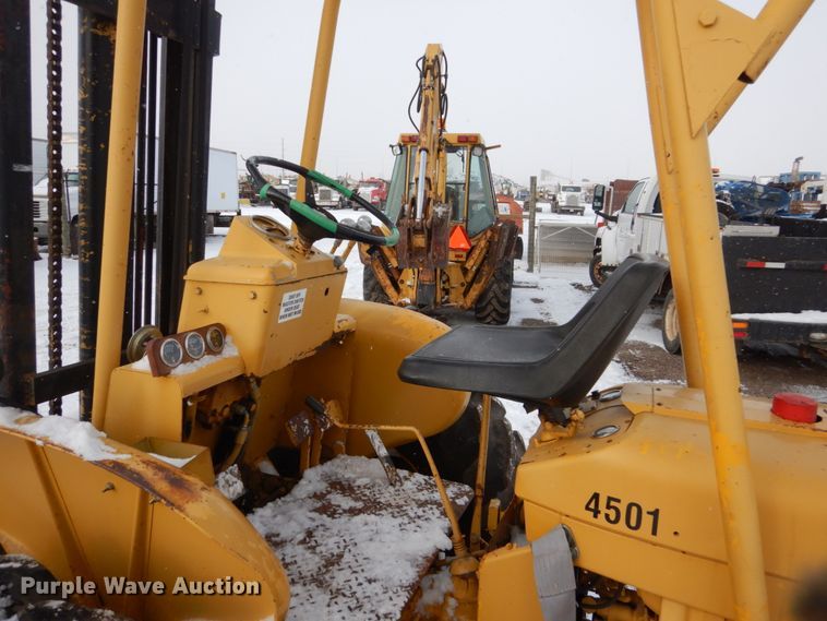 image for item FU9205 International forklift