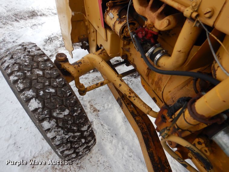 image for item FU9205 International forklift