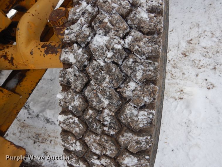 image for item FU9205 International forklift