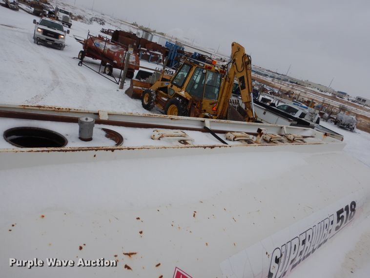 image for item FU9208 1976 Ford F600 fuel truck