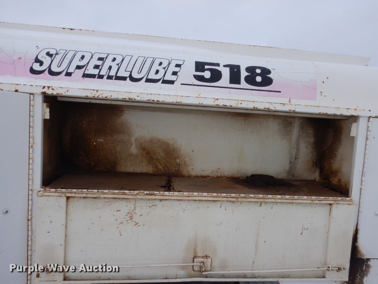 image for item FU9208 1976 Ford F600 fuel truck