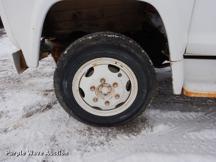 image for item FU9208 1976 Ford F600 fuel truck