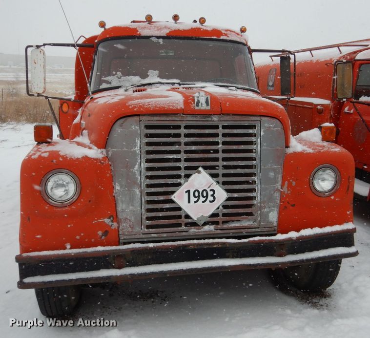 image for item FU9212 1974 International 1700 fuel truck