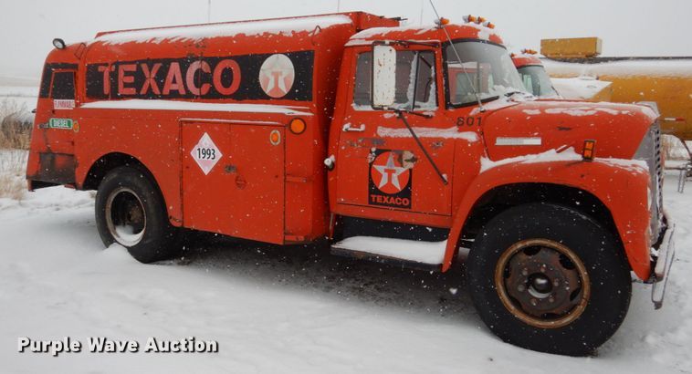 image for item FU9212 1974 International 1700 fuel truck