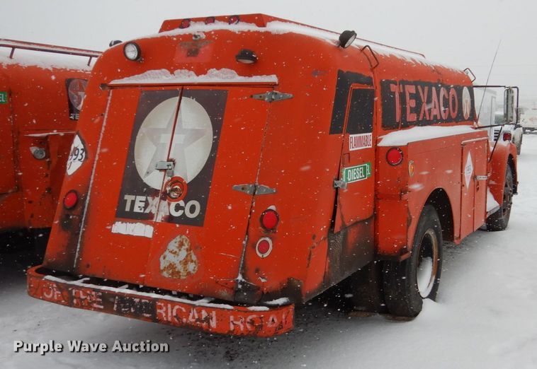 image for item FU9212 1974 International 1700 fuel truck