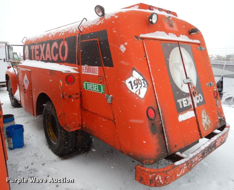 image for item FU9212 1974 International 1700 fuel truck