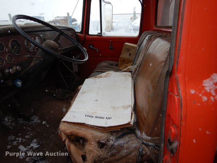 image for item FU9212 1974 International 1700 fuel truck