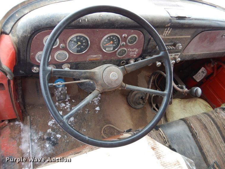 image for item FU9212 1974 International 1700 fuel truck