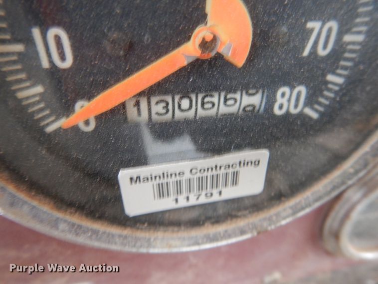 image for item FU9212 1974 International 1700 fuel truck