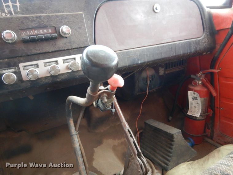 image for item FU9212 1974 International 1700 fuel truck